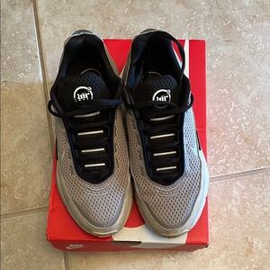 Nike Air Max pulse Women size 6